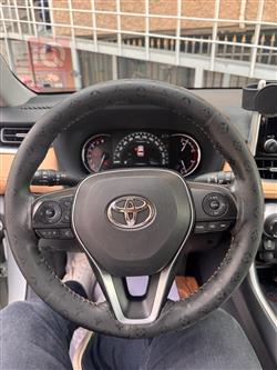 تۆیۆتا ڕاڤ 4